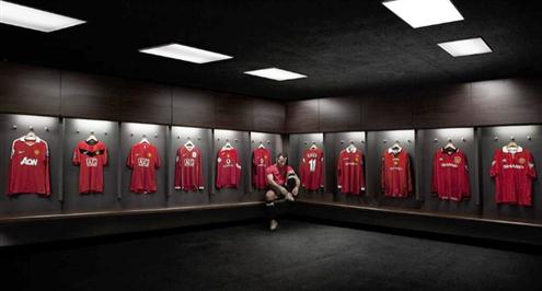 بالفيديو.. عشر حقائق "غير اعتيادية" عن ريان جيجز في عامه الأربعين 